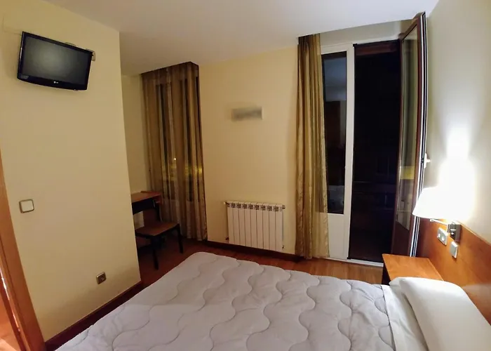 Hostal Prada Borges